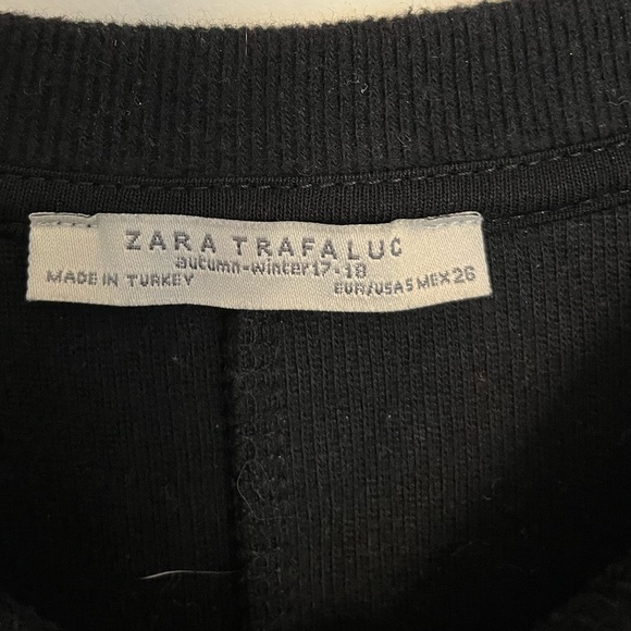 Zara autumn winter collection 17-18 Black embroidered dress size small - Picture 5 of 5